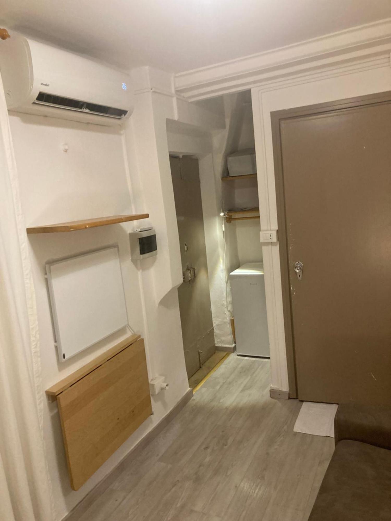Piccolo Monolocale A Due Passi Da Piazza Maggiore Apartment Bologna Luaran gambar
