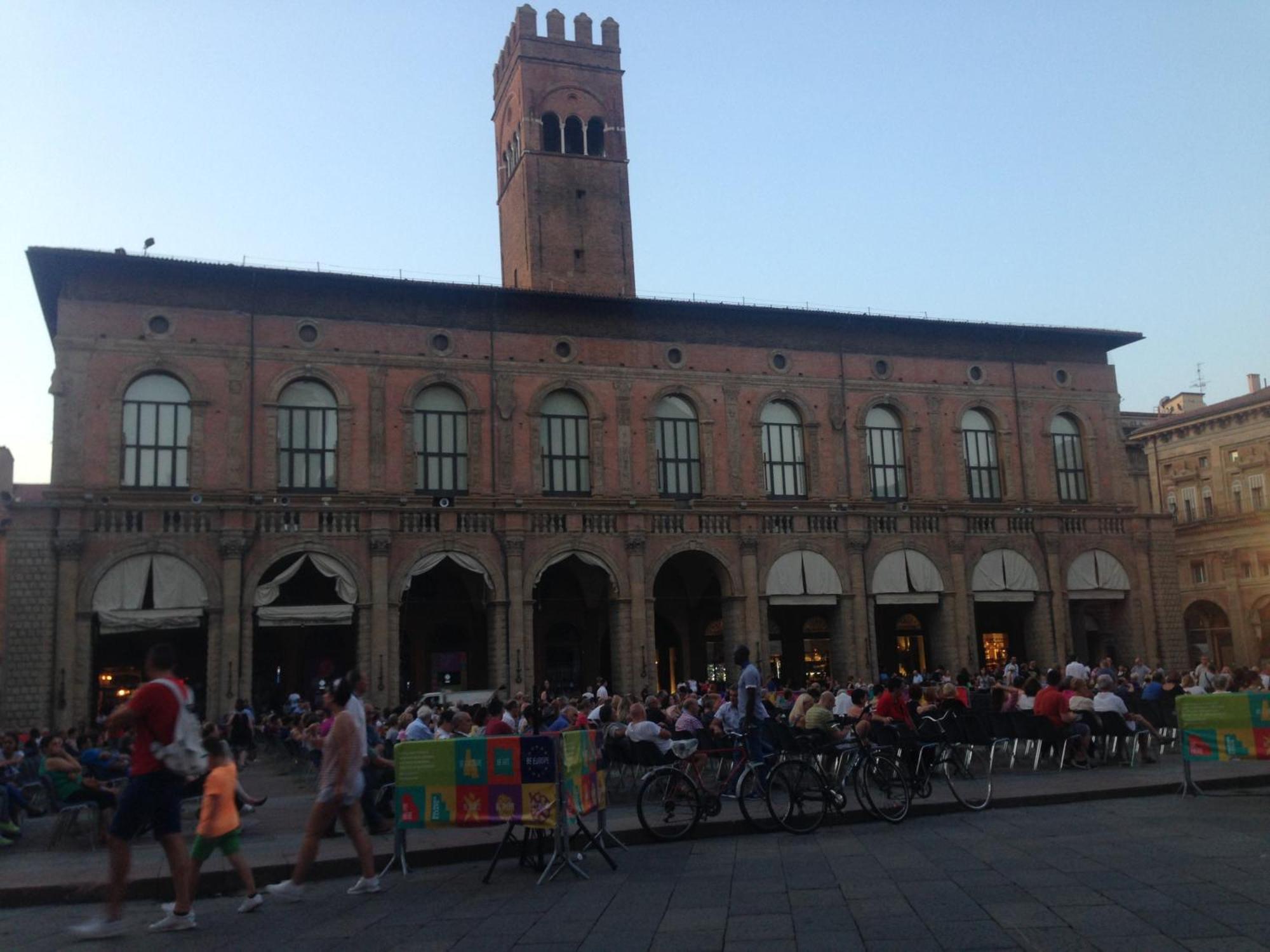 Piccolo Monolocale A Due Passi Da Piazza Maggiore Apartment Bologna Luaran gambar